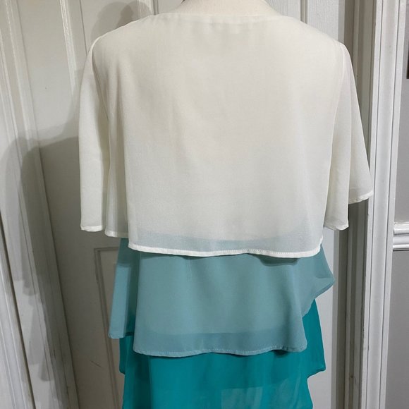 Entro M Light Weight Ruffle Layered Top - Picture 4 of 5